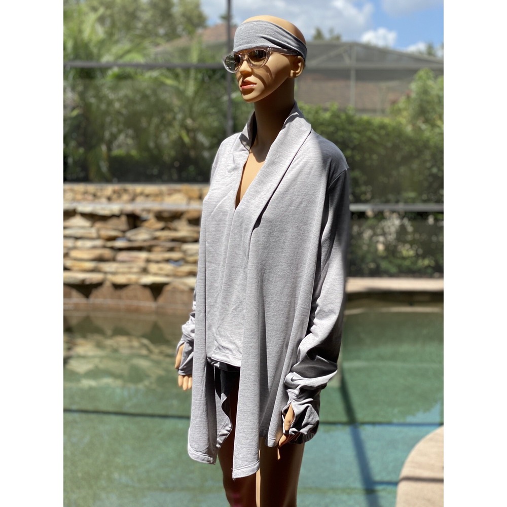 Nike Plus Size 1X Yoga Cover-Up Top - Gray Activewear for Women - Picture 3 of 11